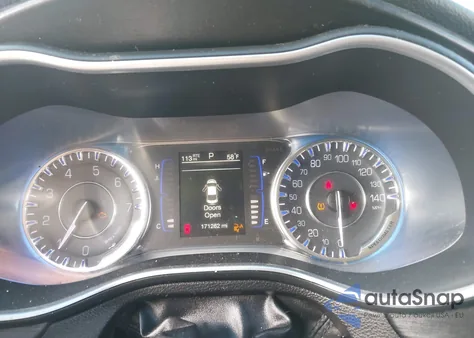 2017 Chrysler 200 Limited Platinum z USA, uszkodzony, nr VIN 1C3CCCAB7HN504487